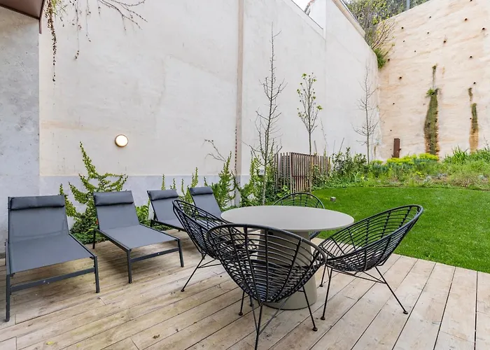 Hidden Pearl W/ Patio & Pool By Lovelystay Апартаменты Лиссабон