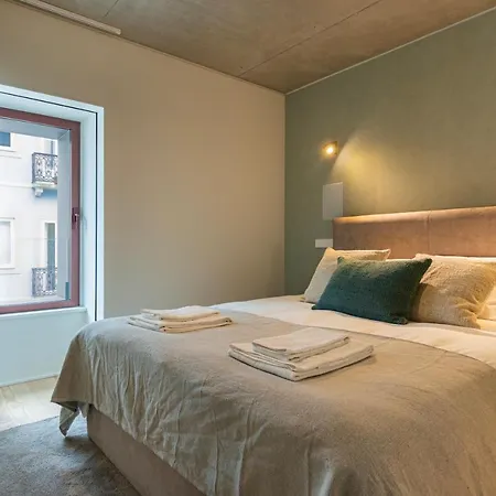 Hidden Pearl W/ Patio & Pool By Lovelystay