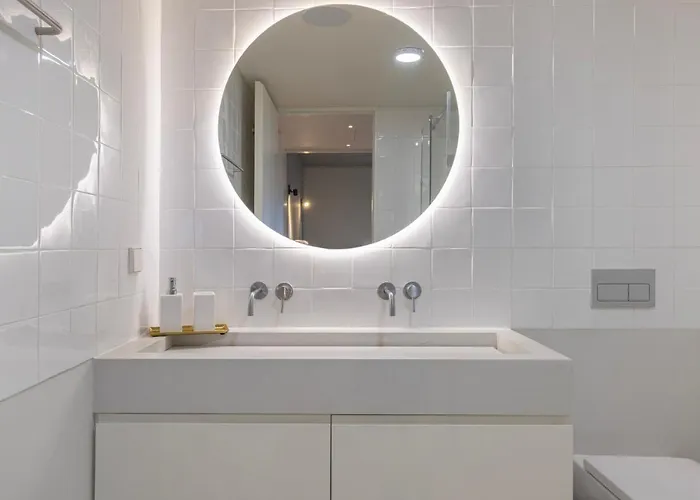 公寓 Hidden Pearl W/ Patio & Pool By Lovelystay Lisboa