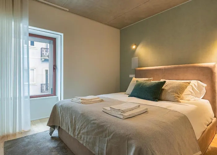 Hidden Pearl W/ Patio & Pool By Lovelystay