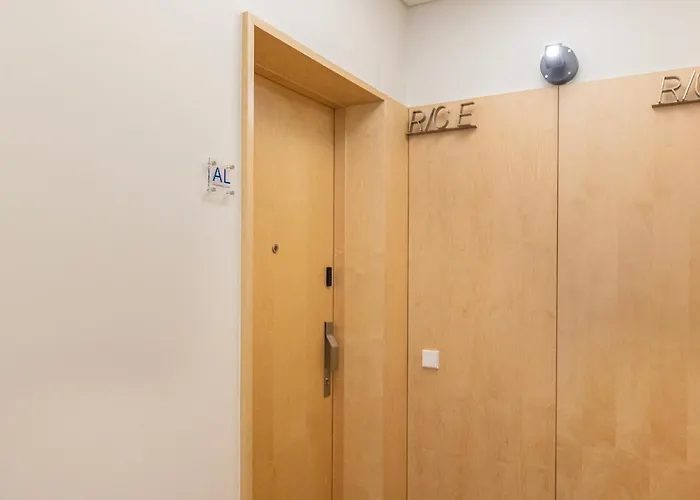 公寓 Hidden Pearl W/ Patio & Pool By Lovelystay