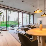 Hidden Pearl W/ Patio & Pool By Lovelystay