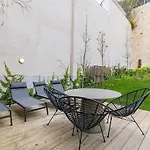 Hidden Pearl W/ Patio & Pool By Lovelystay Apartman Lisboa