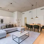 Apartman Hidden Pearl W/ Patio & Pool By Lovelystay Lisboa