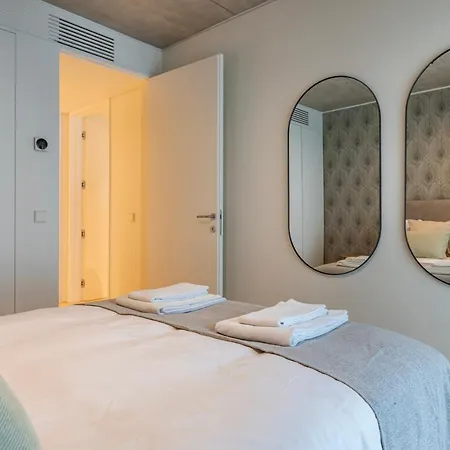 アパート Hidden Pearl W/ Patio & Pool By Lovelystay リスボン